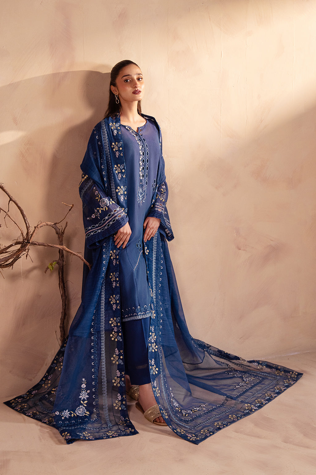 4 PIECE EMBROIDERED PRET - HUDA