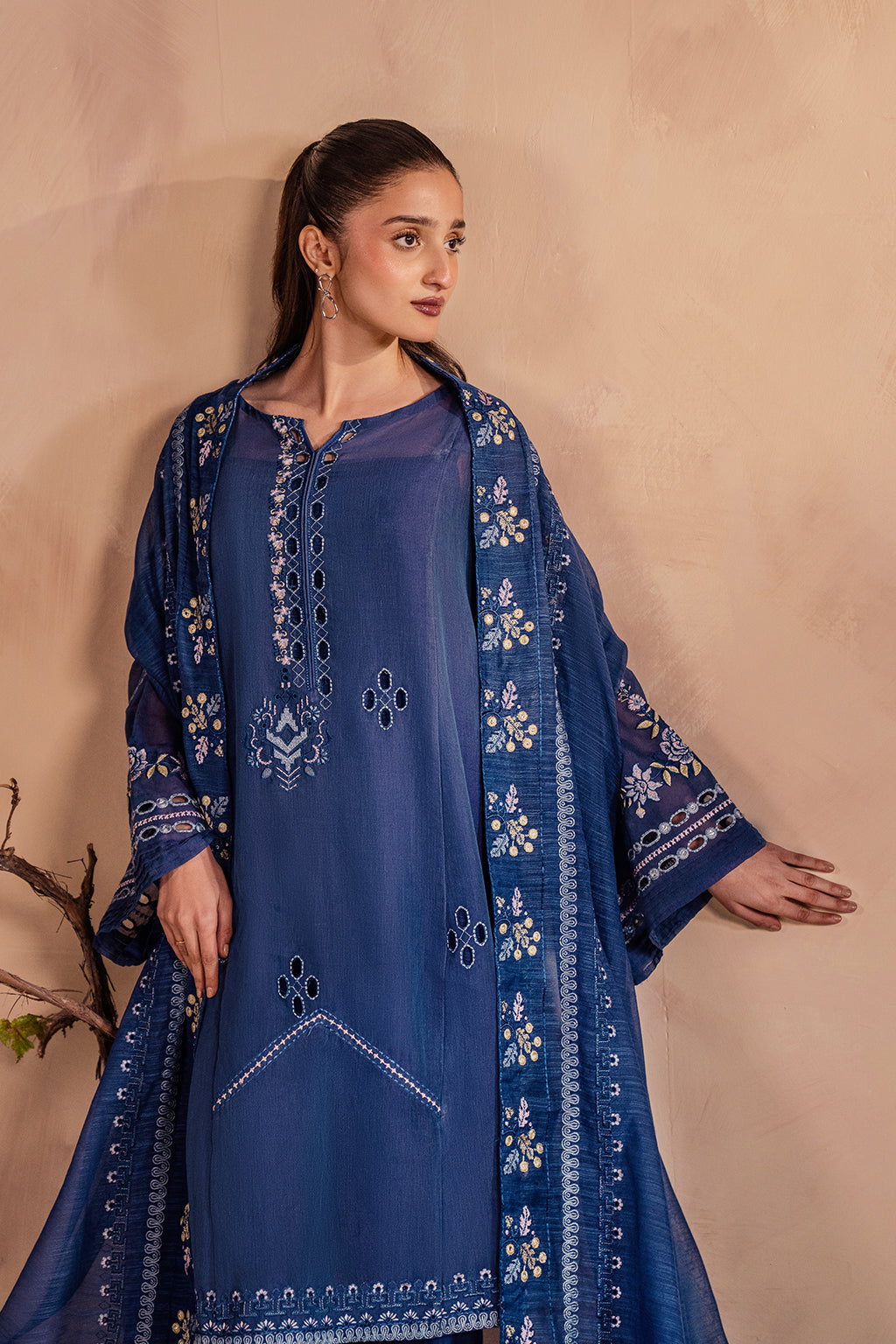 4 PIECE EMBROIDERED PRET - HUDA