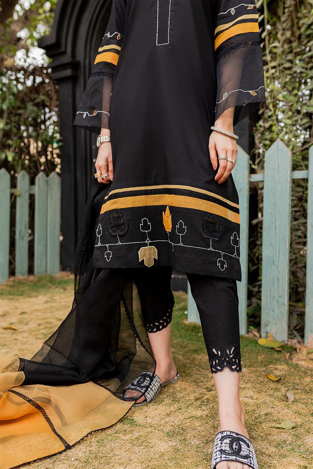 Amyra | Zoya & Fatima